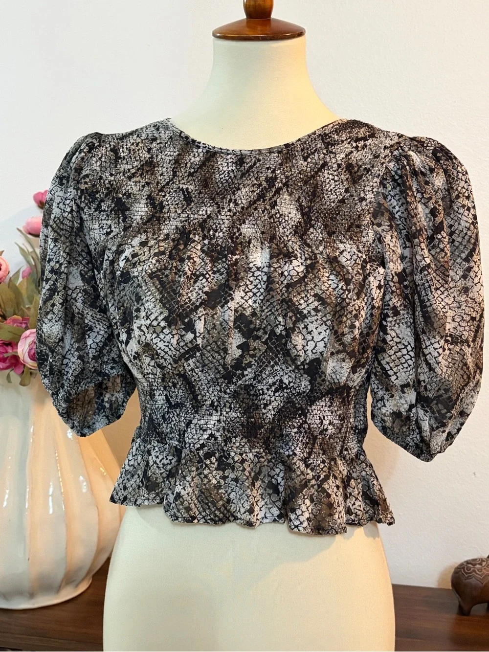 Free People | Snakeskin Puff Peplum Top | Size Small